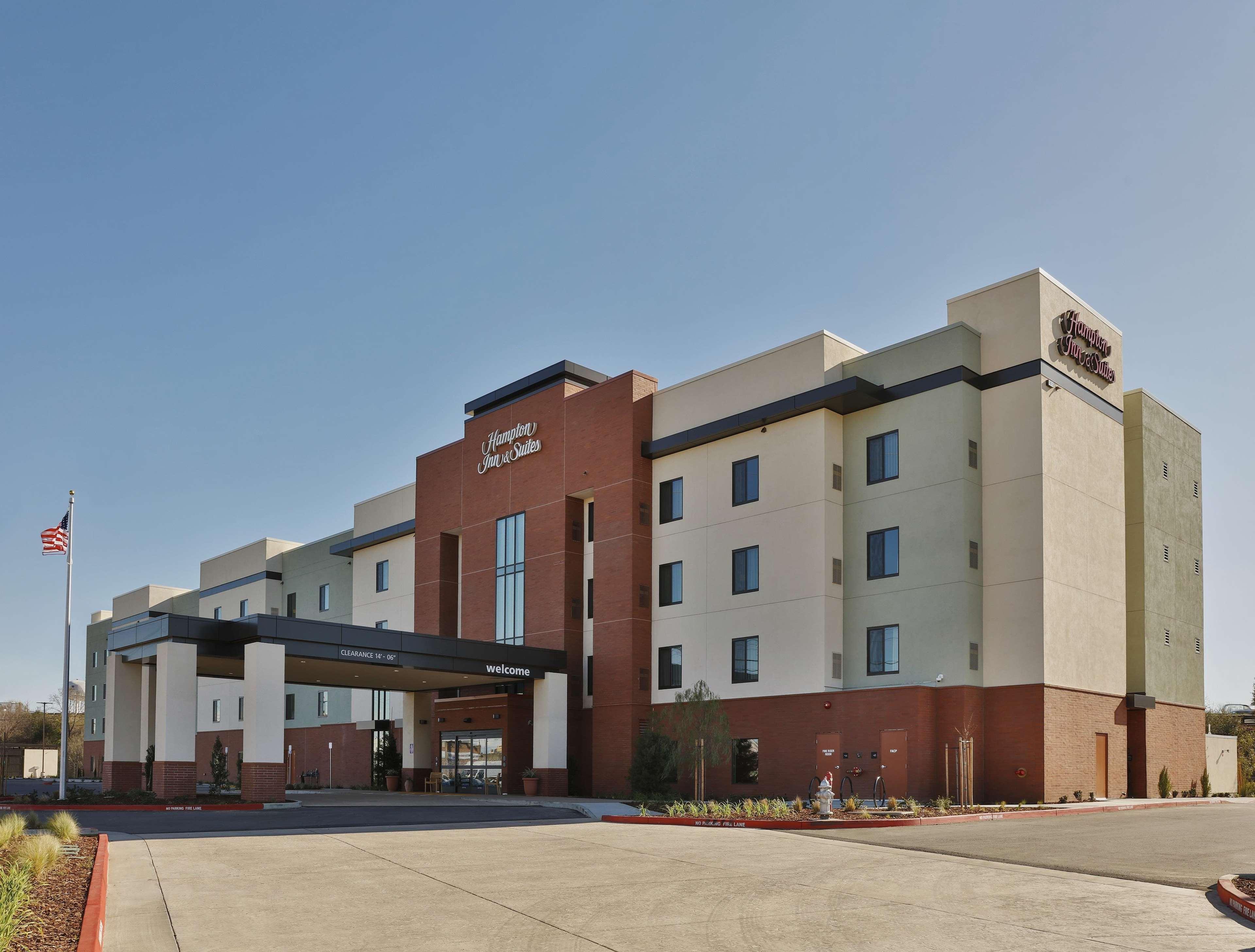 Hampton Inn & Suites Sacramento At Csus Exterior photo