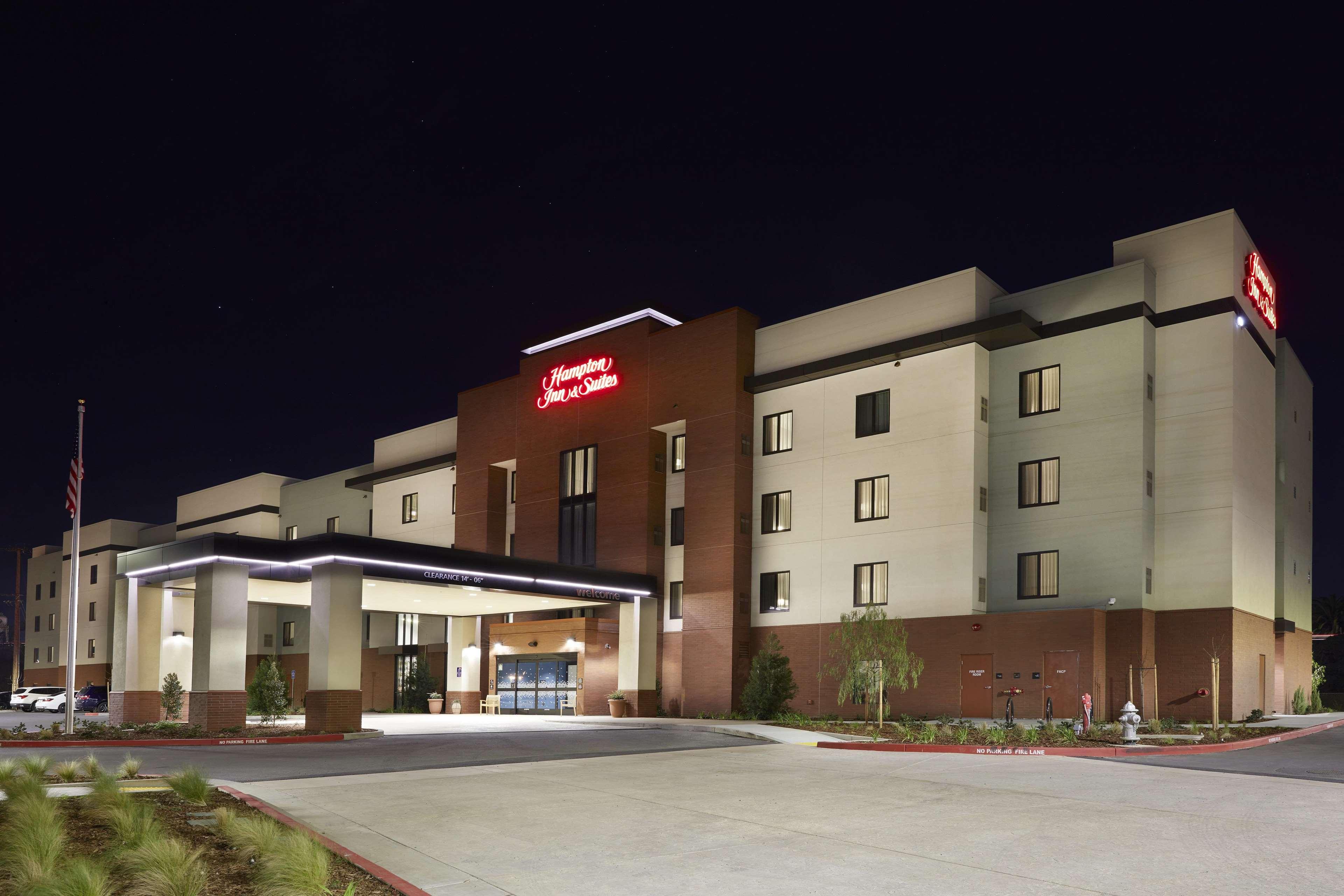 Hampton Inn & Suites Sacramento At Csus Exterior photo