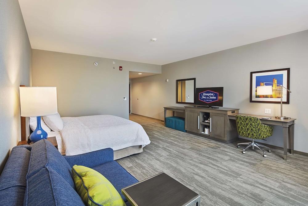 Hampton Inn & Suites Sacramento At Csus Exterior photo